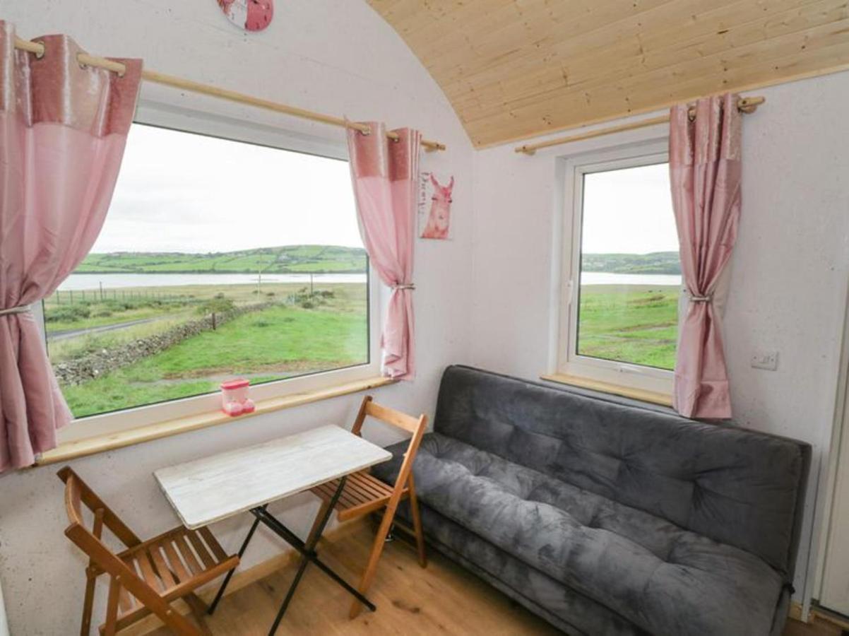 The Beautiful Lazy Llama Shepherd Hut Farm Stay Ballyshannon Dış mekan fotoğraf